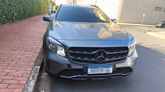 MERCEDES-BENZ GLA 200 1.6 CGI FLEX ADVANCE 7G-DCT